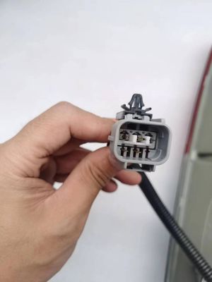 টয়োটা টুন্ড্রা 07-09 81560-0C070 2006- ভোল্টেজ 12V বছরের জন্য 12 ভোল্টের পিছনের আলো 2006- 12V