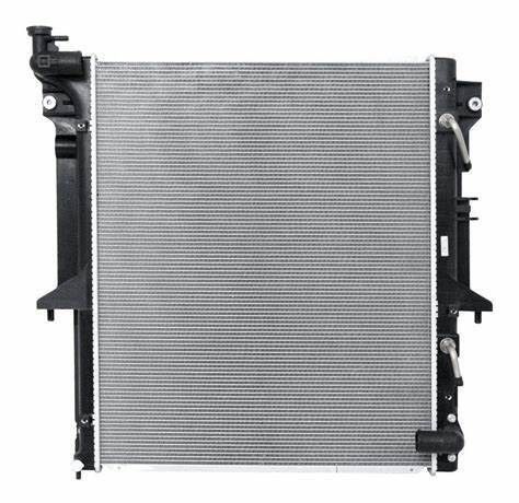 MITSUBISHI L200 Triton 3.5 4WD MN135119 1350A346 এবং টেকসই জন্য কাস্টম ফিট রেডিয়েটার
